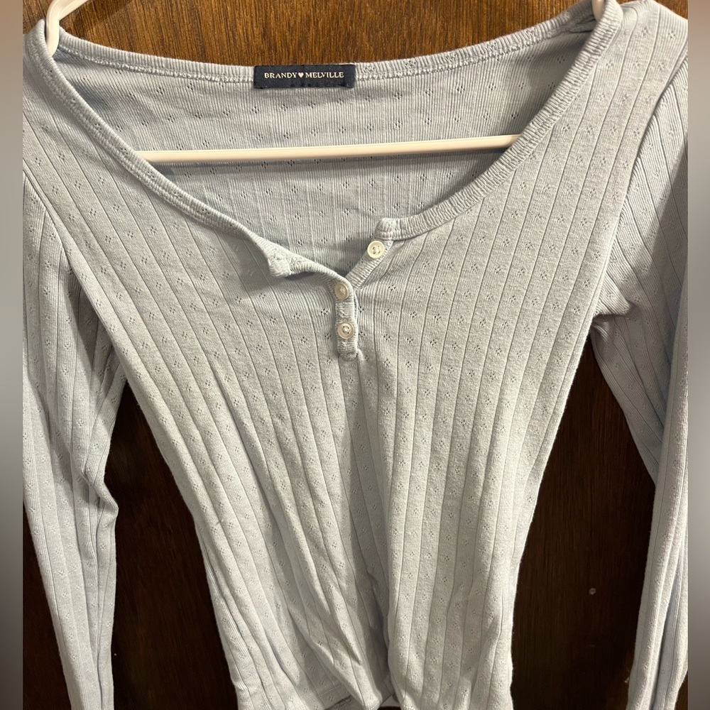 Long sleeve light blue top